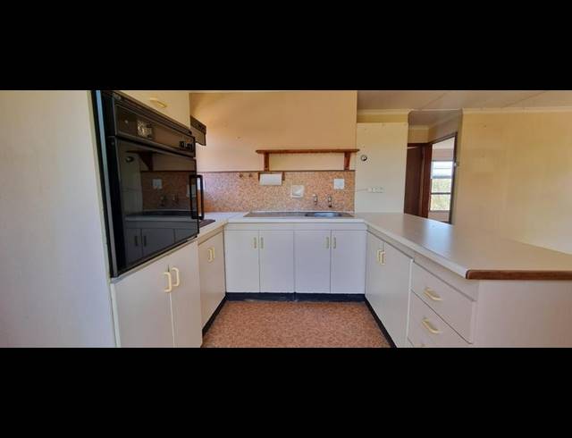 2 BEDROOM HOUSE FOR SALE IN FRAAIUITSIG